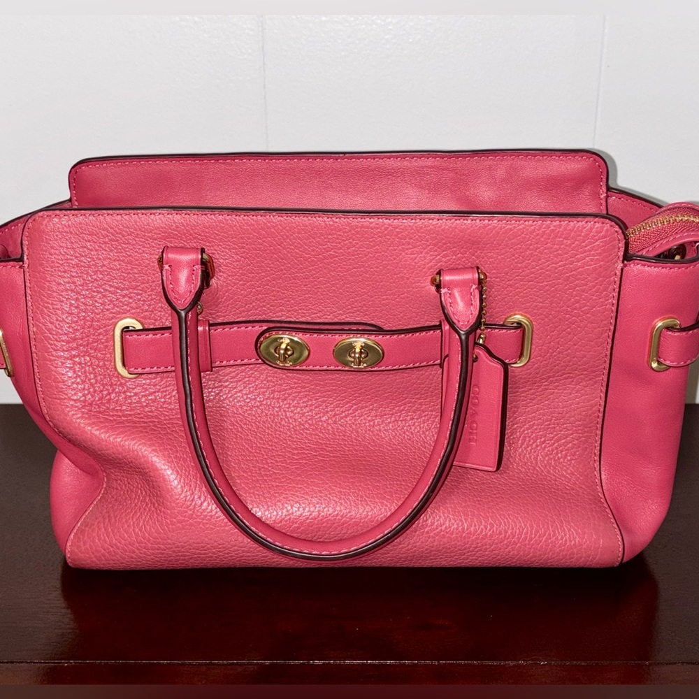 SALE 🎉🎉Coach Blake 25 Carryall bag in a pink/rouge - Picture 3 of 10